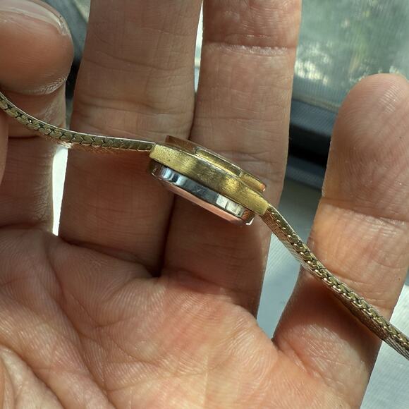 Vintage Jules Jurgensen Ladies Gold Tone Watch Dainty Quartz Japanese Movement - Picture 7 of 9